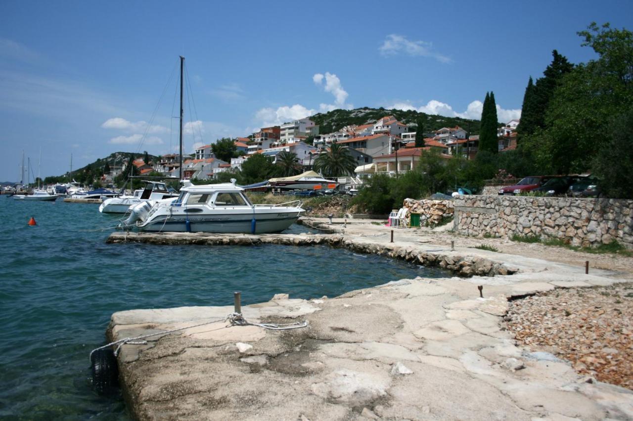 Apartments By The Sea Tisno, Murter - 5141 Exterior foto