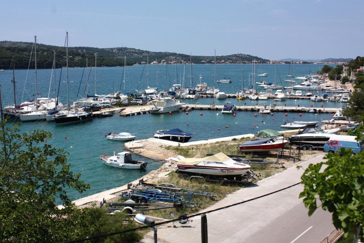 Apartments By The Sea Tisno, Murter - 5141 Exterior foto